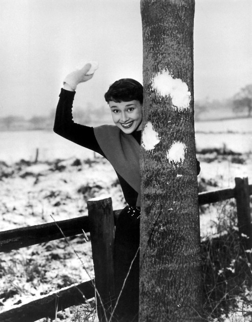 Audrey Hepburn in the snow!