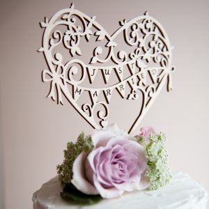 CAKE TOPPER GARDEN PARTY WOOD